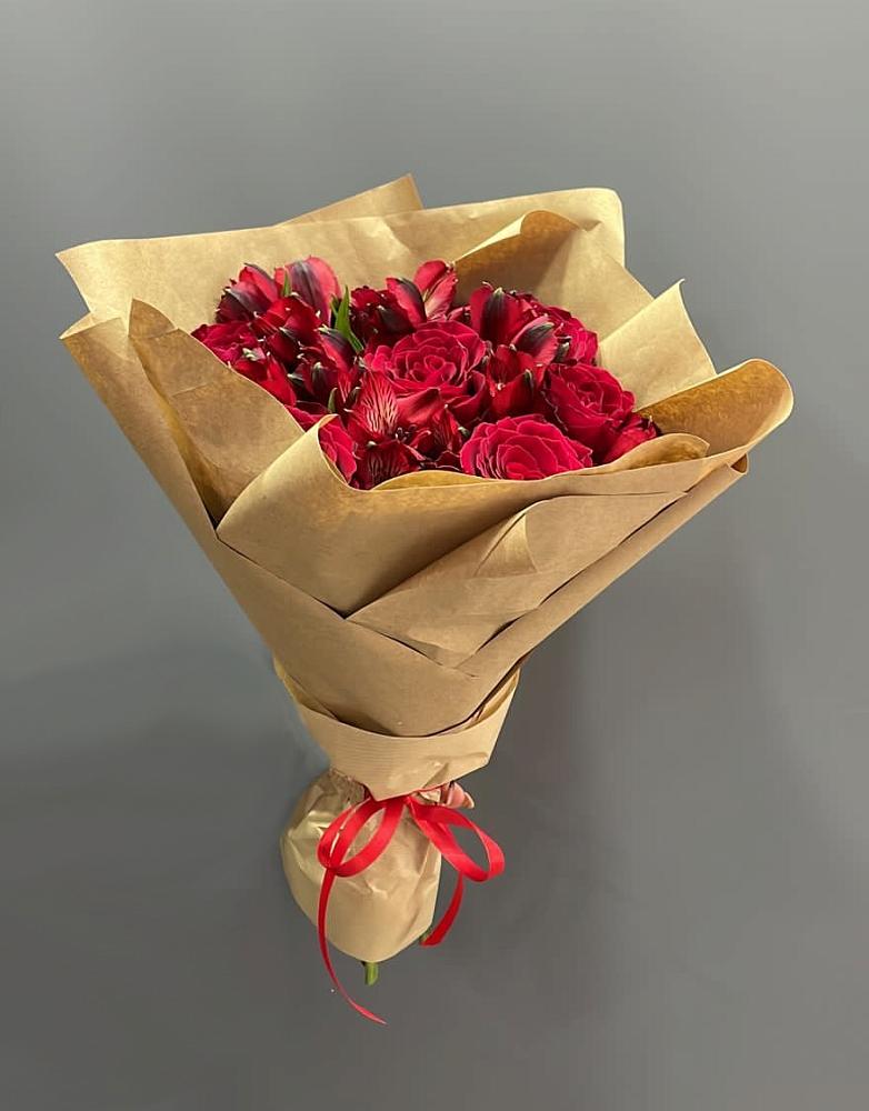 Букет цветов из: Альстромерии и Розы в Пригородном Краснодарского края