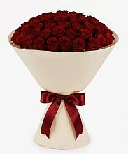 Букет 101 Бордовая роза Блэк Бакарра в Пригородном Краснодарского края