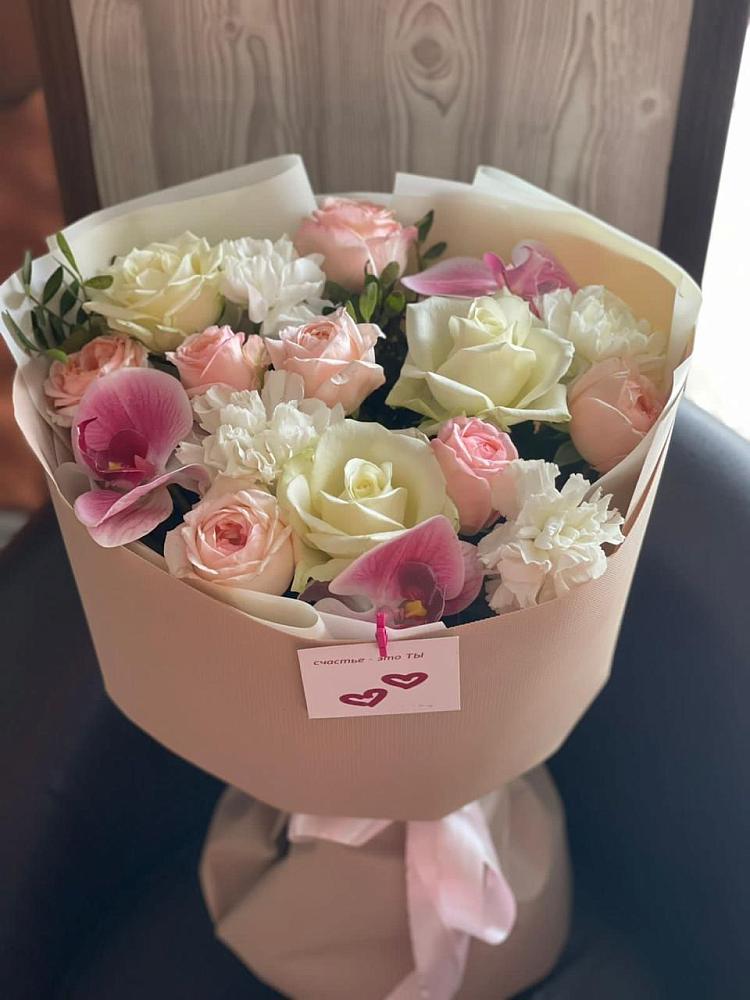 Букет цветов из: Орхидеи, Розы и Гвоздики в Пригородном Краснодарского края