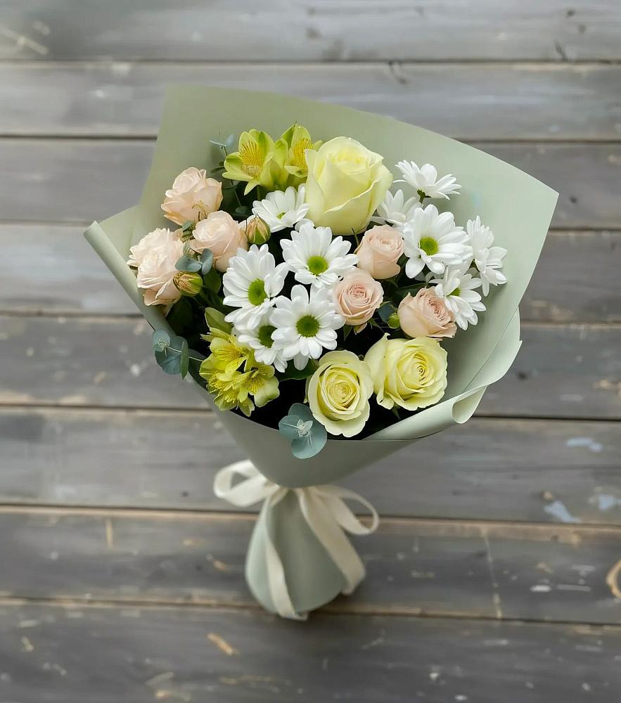 Букет цветов из: Альстромерии, Розы и Хризантемы в Пригородном Краснодарского края