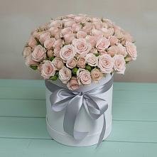 Цветочная композиция из Розы в шляпной коробке в Пригородном Краснодарского края