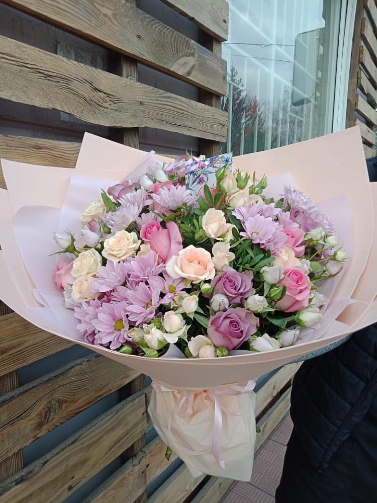 Букет цветов из: Розы и Хризантемы в Пригородном Краснодарского края