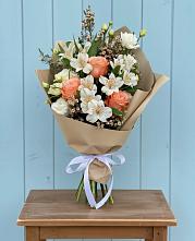 Букет цветов из:  Альстромерии, Лизиантусы, Розы и Хризантемы #REPLACE_PRED# Пригородном Краснодарского края