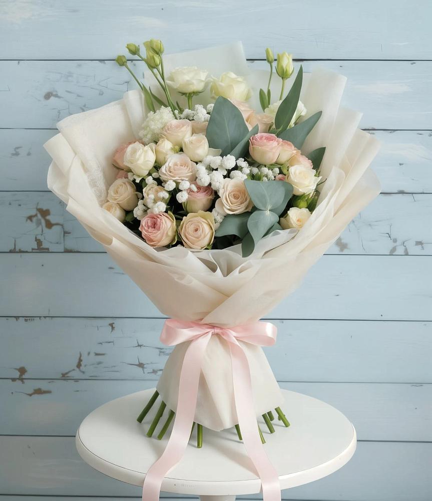 Букет цветов из: Розы и Лизиантусы в Пригородном Краснодарского края