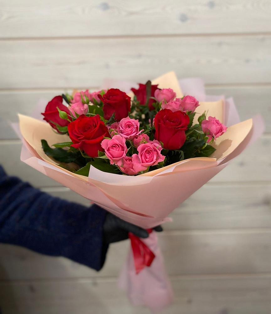 Букет цветов из: Розы в Пригородном Краснодарского края
