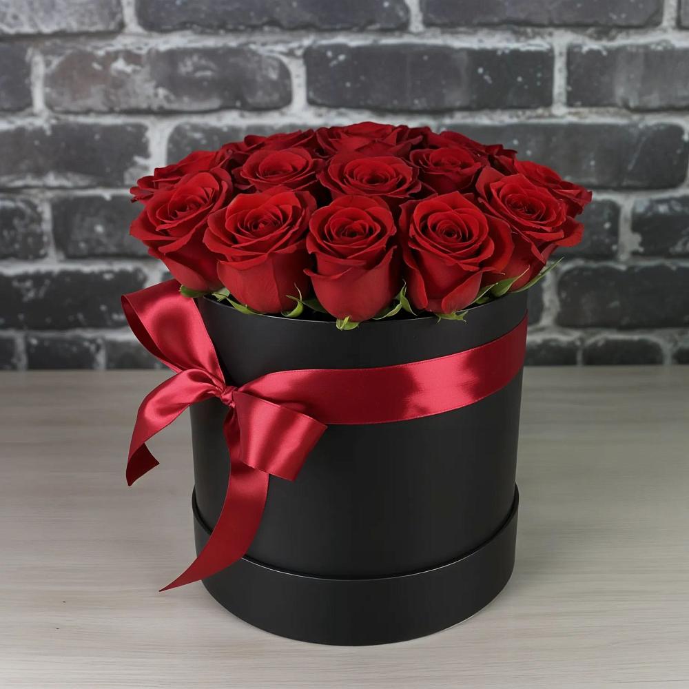 Цветочная композиция из Розы в шляпной коробке в Пригородном Краснодарского края