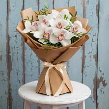 Букет цветов из:  Орхидеи и Розы в Пригородном Краснодарского края