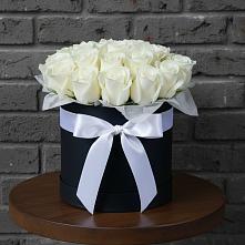 Цветочная композиция из Розы в шляпной коробке в Пригородном Краснодарского края