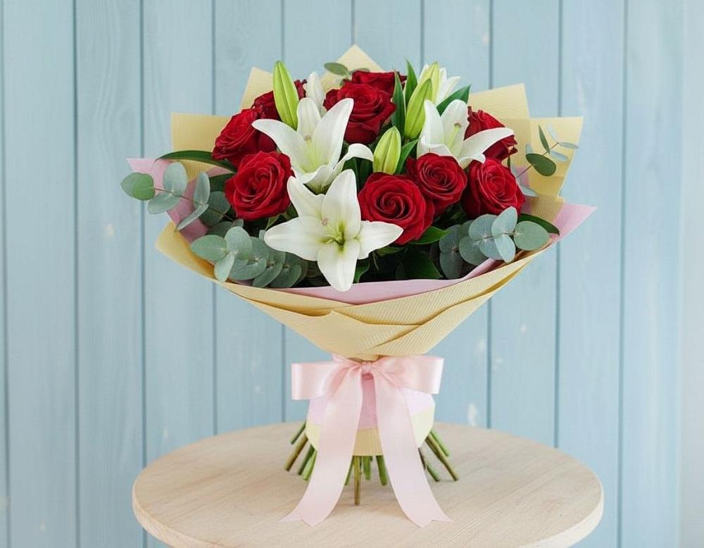 Букет цветов из: Лилии и Розы в Пригородном Краснодарского края