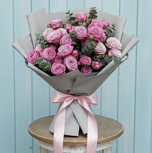 Букет цветов из:  Розы в Пригородном Краснодарского края